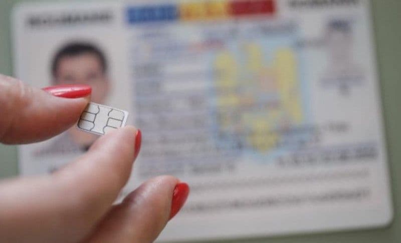 Cărțile de identitate electronice ale românilor vor avea cip cu antenă încorporată. Se vor putea face și plăți contactless