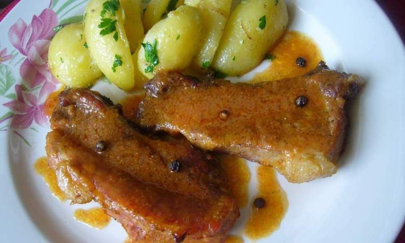 Costiță de porc în sos de legume