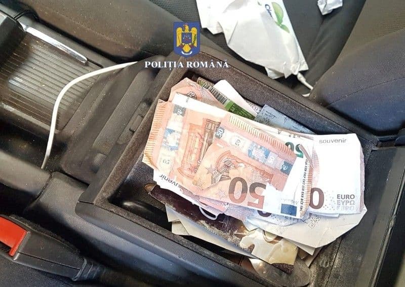 Tânăr din Dorohoi arestat pentru punerea în circulație de bancnote false - FOTO