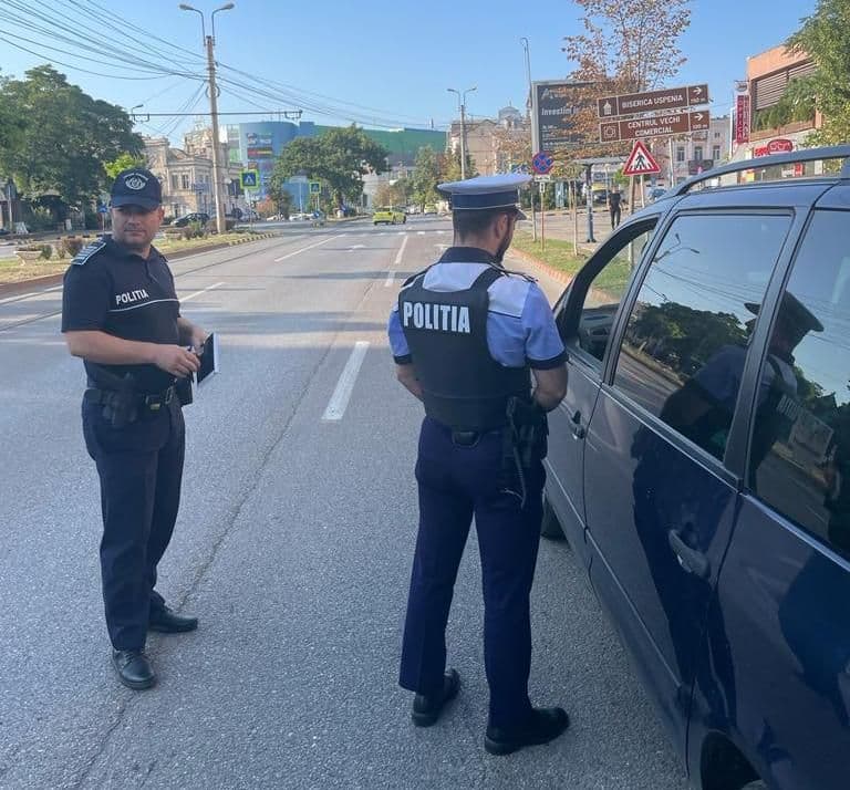 Acțiune de week-end a polițiștilor botoșăneni: 8 permise reținute și amenzi de peste 84 mii lei - FOTO