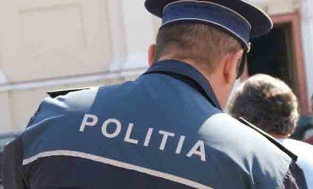 Bărbați reținuți pentru tulburarea ordinii și liniștii publice