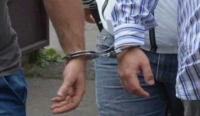 Botoșăneni reținuți pentru furt, violare de domiciliu și alte acte de violență