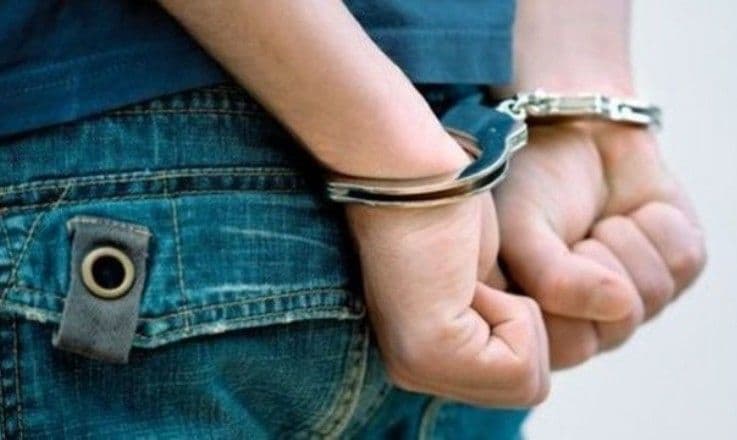 Tânăr reținut după ce a furat peste 5000 de lei de la o bătrână