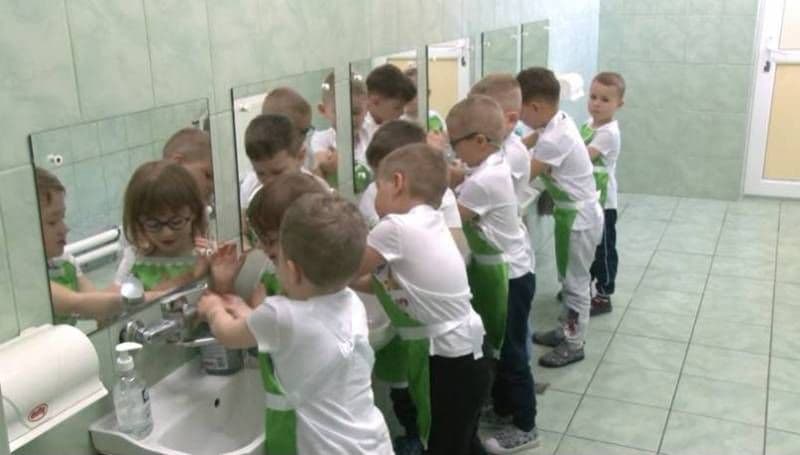 Un cadou muzical din partea „Fluturașilor” - VIDEO