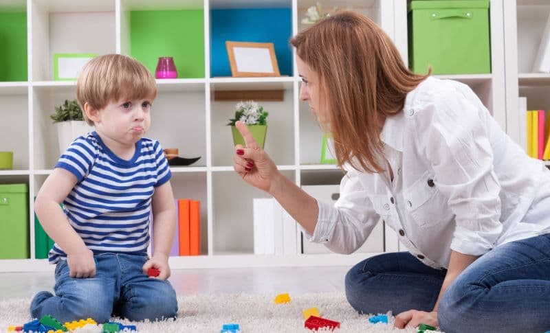 Fraze pe care nu ar trebui să i le spui niciodată copilului tău
