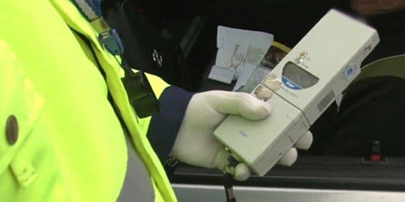 Tânăr de 18 ani depistat băut la volan pe o stradă din Botoșani