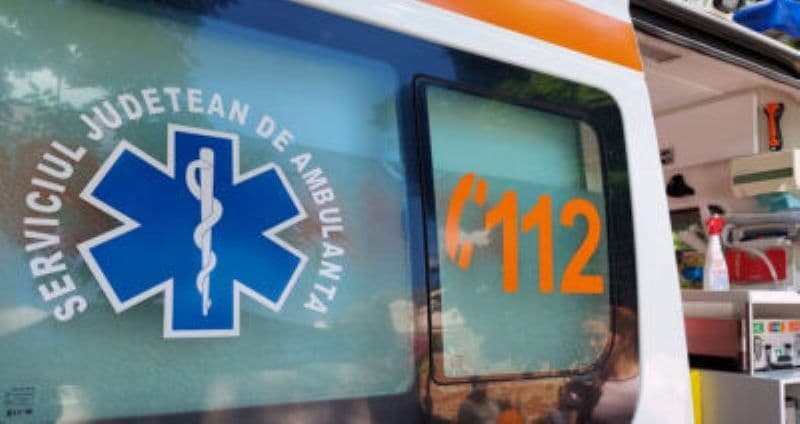 Femeie de 74 de ani accidentată în timp ce traversa strada prin loc nepermis