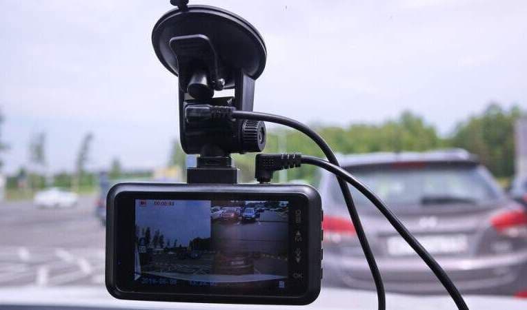 Soferii primesc vești proaste în această perioadă. Aceștia pot primi amenzi din cauza camerelor de bord