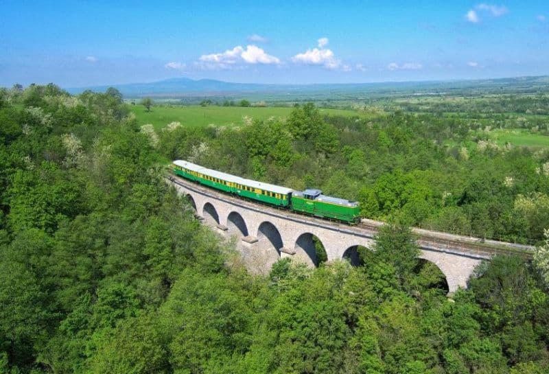 Cea mai veche linie de cale ferată montană din Sud-Estul Europei este în România