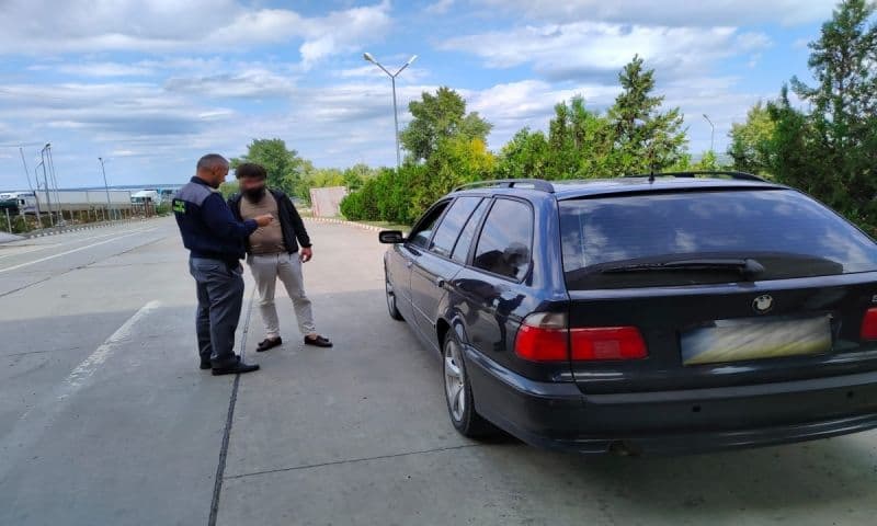 A plătit sute de euro pentru un permis de conducere fals - FOTO