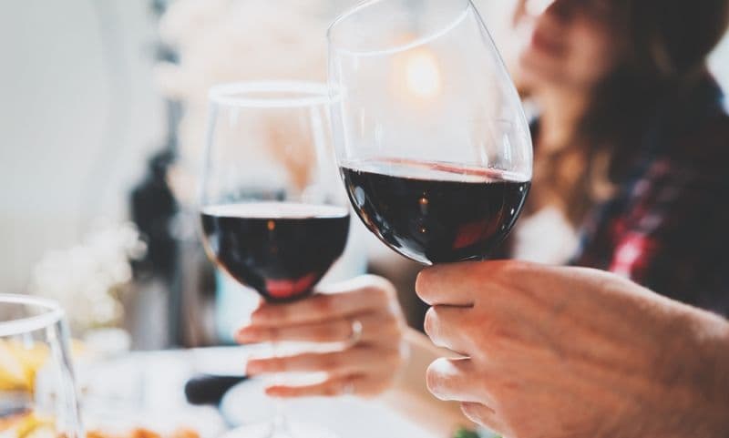 Un beneficiu extraordinar al consumului de vin roșu