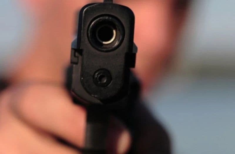 Armă deținută ilegal ridicată de polițiști