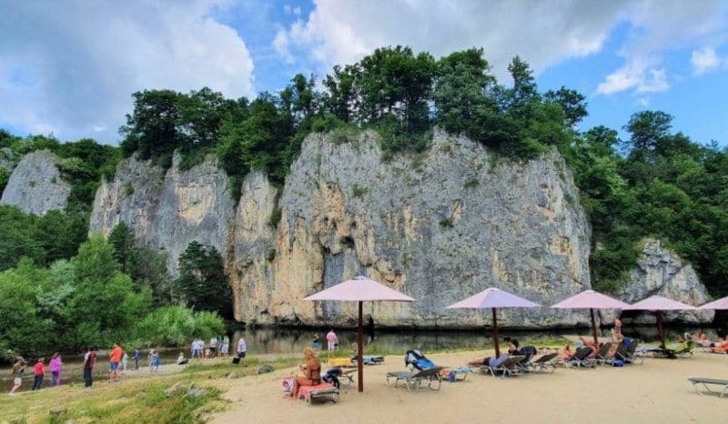Locul din România rupt parcă din peisajele exotice ale Thailandei