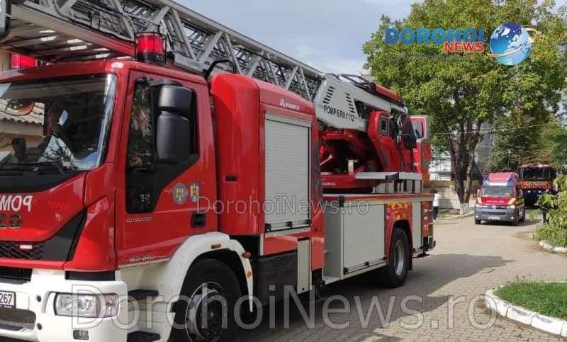 Exercițiu la Spitalul Municipal Dorohoi. Pompierii au simulat incendii cauzate de un cutremur - FOTO