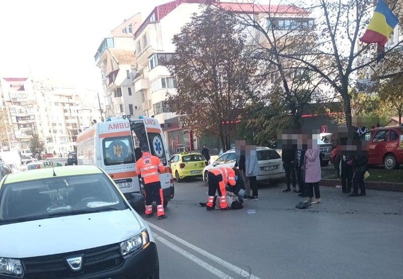 Accident la Botoșani! Femeie care traversa neregulamentar izbită de un taxi