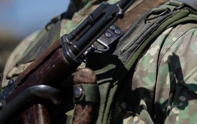 Militar de 22 de ani, din Botoșani, găsit împușcat în cap în unitatea militară
