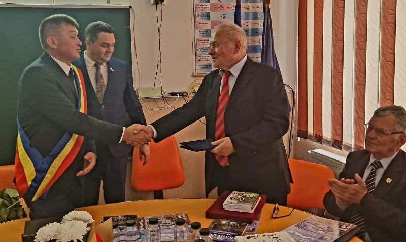 Acordarea de către Primăria Comunei Ibănești a titlului de „Cetățean de Onoare” domnului profesor Vitcu Mihai - FOTO