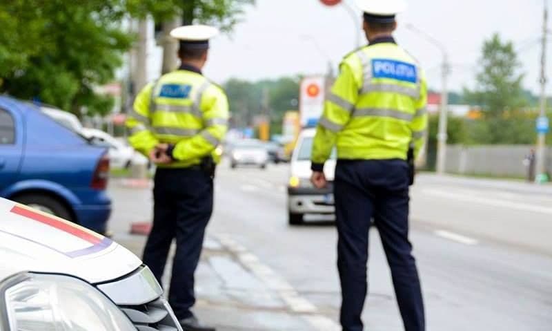 Acțiune a polițiștilor rutieri: 4 permise reținute și 33 de sancțiuni