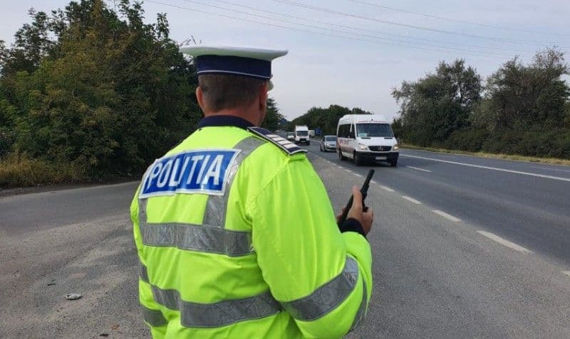 Acțiune de amploare a polițiștilor ieri în județul Botoșani, sute de persoane legitimate, amenzi de zeci de mii de lei