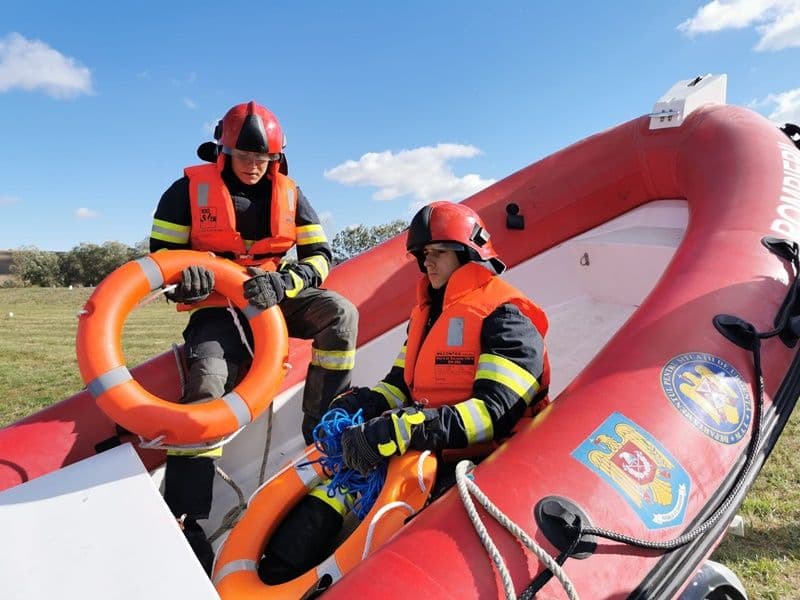 Peste 300 de persoane din municipiul Dorohoi evacuate astăzi, din calea apelor - FOTO