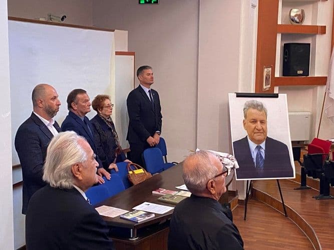 Colegiul Național „Grigore Ghica” din Dorohoi s-a îmbogățit cultural - FOTO