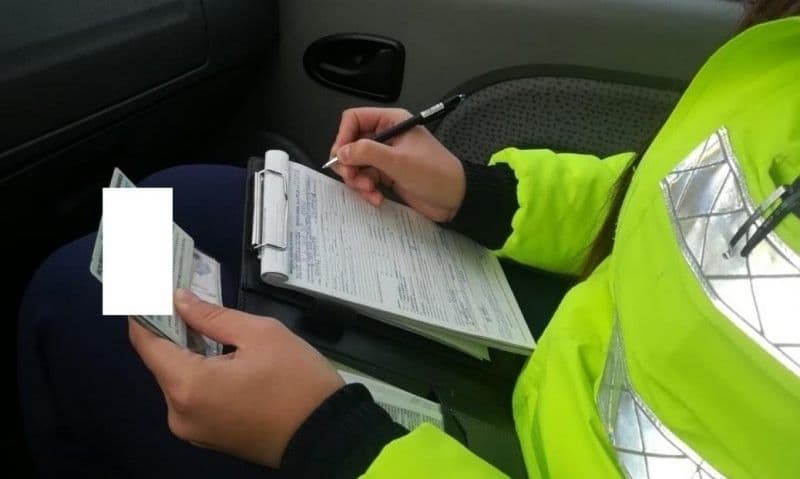 Tânăr depistat la volan deși avea permisul suspendat