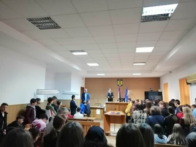 „Detectiv în lumea profesiilor” - Ziua Porților Deschise la Judecătoria Municipiului Dorohoi - FOTO