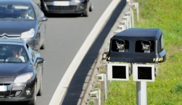 Când vor intra în funcțiune primele radare fixe din România? Ministerul Transporturilor a anunțat unde vor fi montate