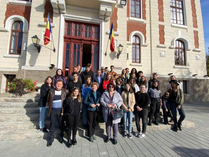 Tineri din Dorohoi uniți prin solidaritate, compasiune și spirit civic – FOTO