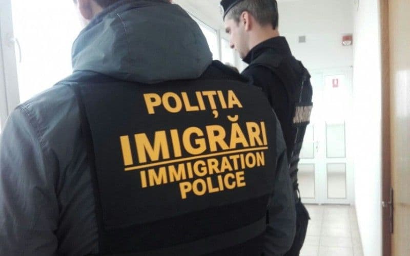 Femeie din Republica Moldova îndepărtată sub escortă din România. De ce a fost luată această decizie