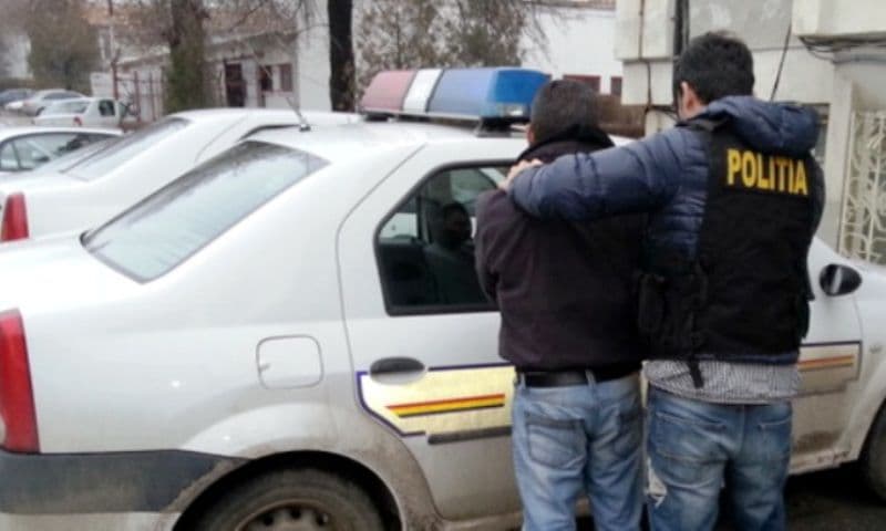 Tânăr arestat preventiv pentru tâlhărie calificată