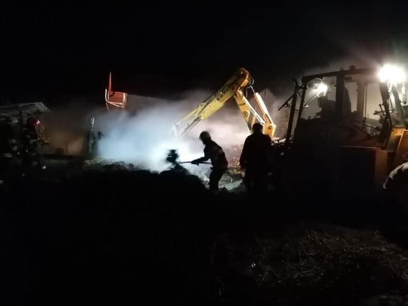 Depozit de furaje cuprins de flăcări la Vorniceni. au ars cinci tone de furaje - FOTO
