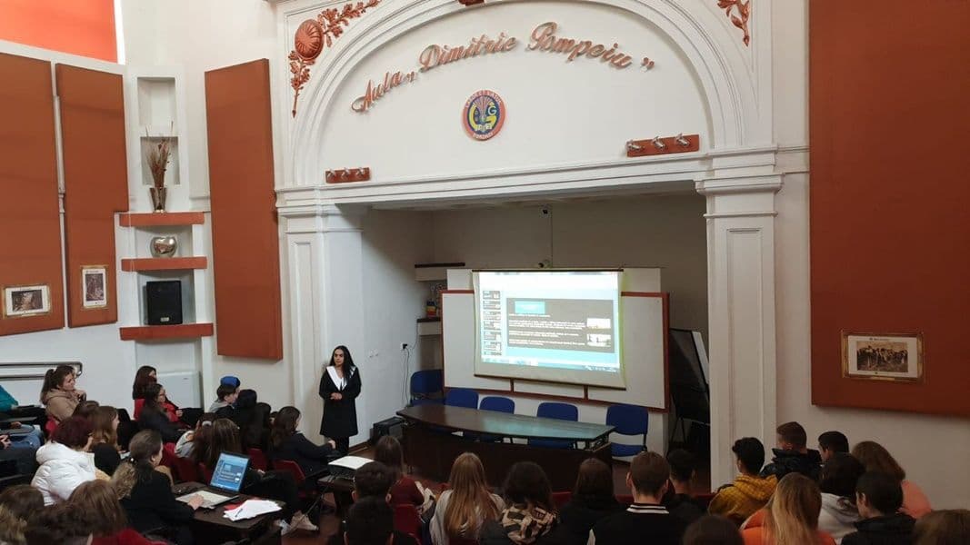 Colegiul Național „Grigore Ghica” Dorohoi - Iniţierea în drepturilor omului – FOTO