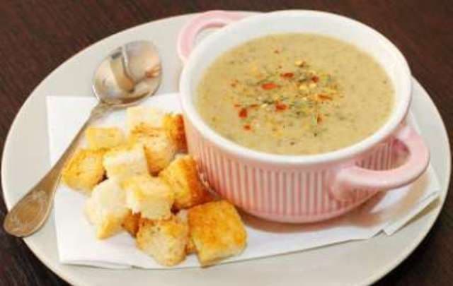 Supă cremă de ciuperci