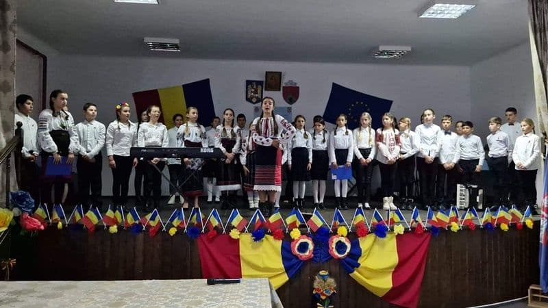 Ziua Națională a României sărbătorită cu mândrie și emoție în suflet  în comuna Ibănești! - FOTO