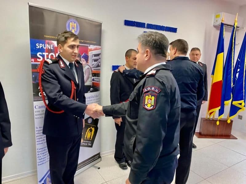 Șase pompieri din Botoșani, avansați în grad, de Ziua Națională a României - FOTO