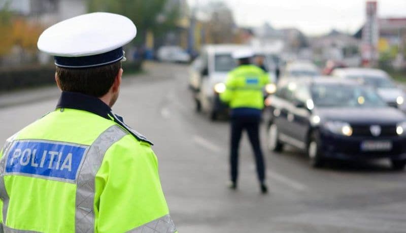 Acțiune pentru prevenirea accidentelor rutiere în Dorohoi. Șase amenzi și un permis reținut în doar patru ore