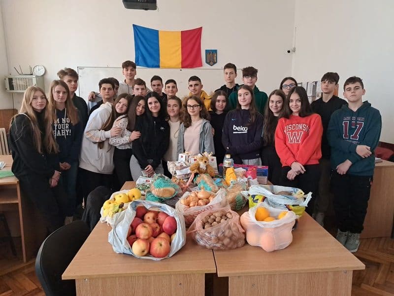 „Săptămâna  legumelor și fructelor donate” la Colegiul Național „Grigore Ghica” Dorohoi - FOTO