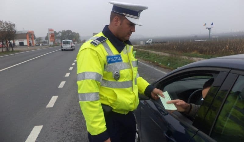 Sancțiuni de peste 13.000 de lei și 6 permise reținute de polițiștii rutieri