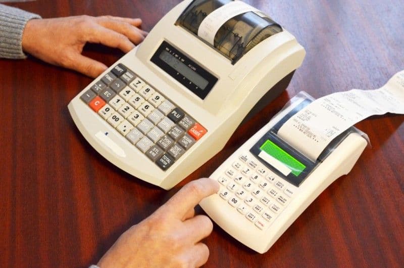 Sancțiuni aplicate de polițiști pentru nereguli privind utilizarea caselor de marcat electronice