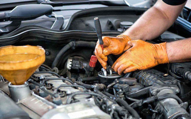 Registrul Auto Român este cu ochii pe cei care prestează activități de reparații auto în afara legii
