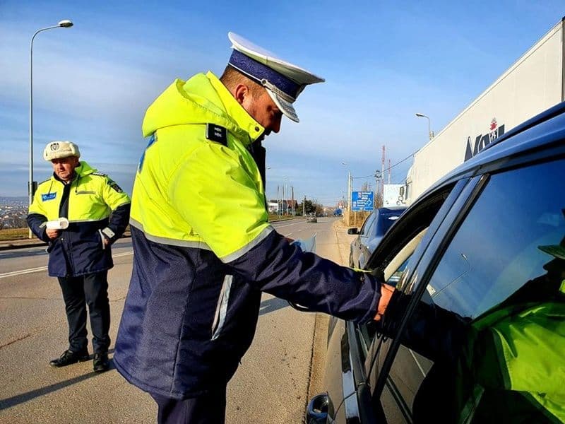 Acțiune a polițiștilor botoșăneni pentru prevenirea accidentelor rutiere - FOTO