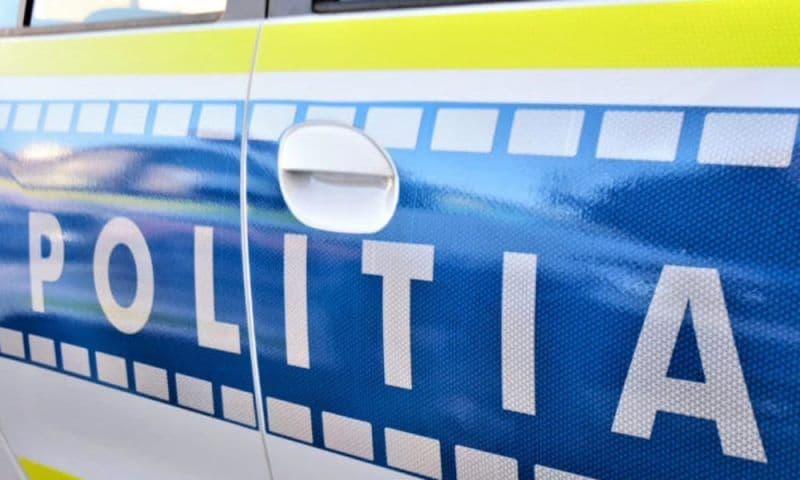 Bărbat prins la volan de polițiști deși era băut și nu avea permis
