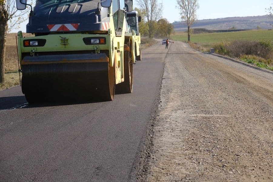 Finalizare primul strat de asfalt pe Lotul 2  (6)