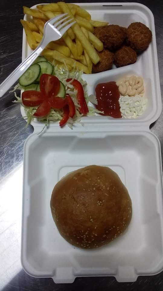 Fast Food - Petra Myeva (3)