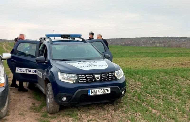 Depistaţi din elicopter când au trecut ilegal frontiera2