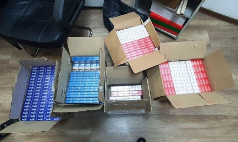 igări de contrabandă în valoare de 5.000 de lei oprite la intrarea în ţară2