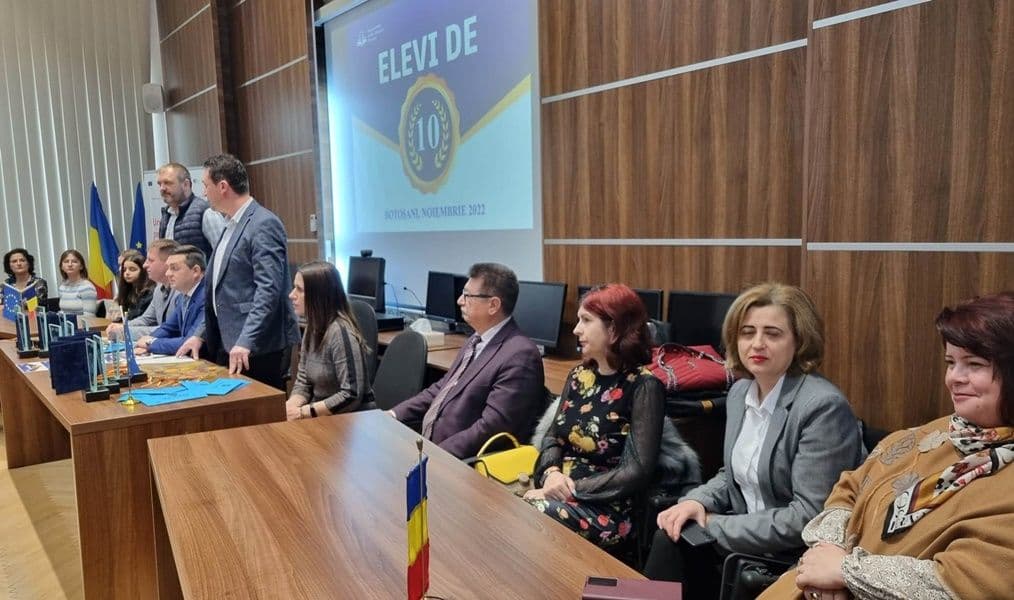 elevi de 10 08