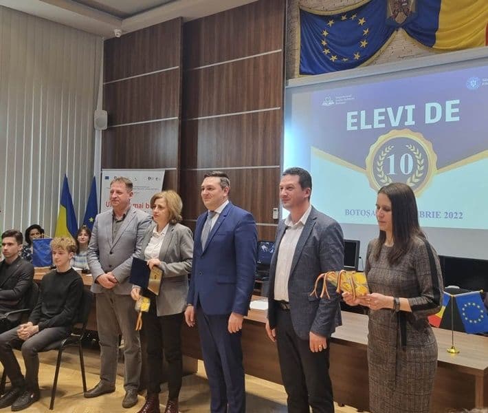 elevi de 10 14