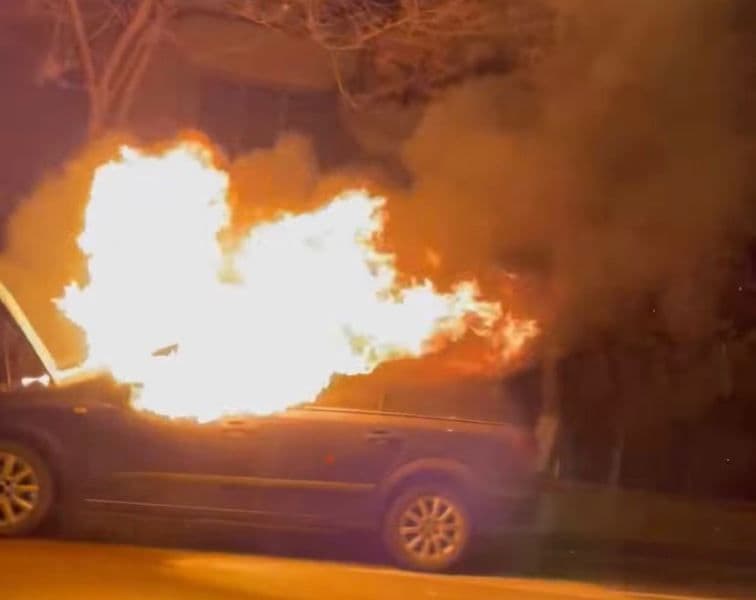Incendiu masina_2